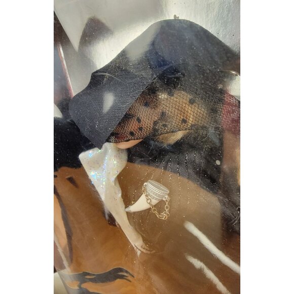 Vintage 1996 Cruella De Vil Barbie Collectible from 101 Dalmatians, "Power in Pi - Picture 3 of 14